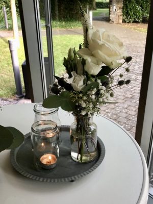 Hochzeitsfloristik kleines Gesteck